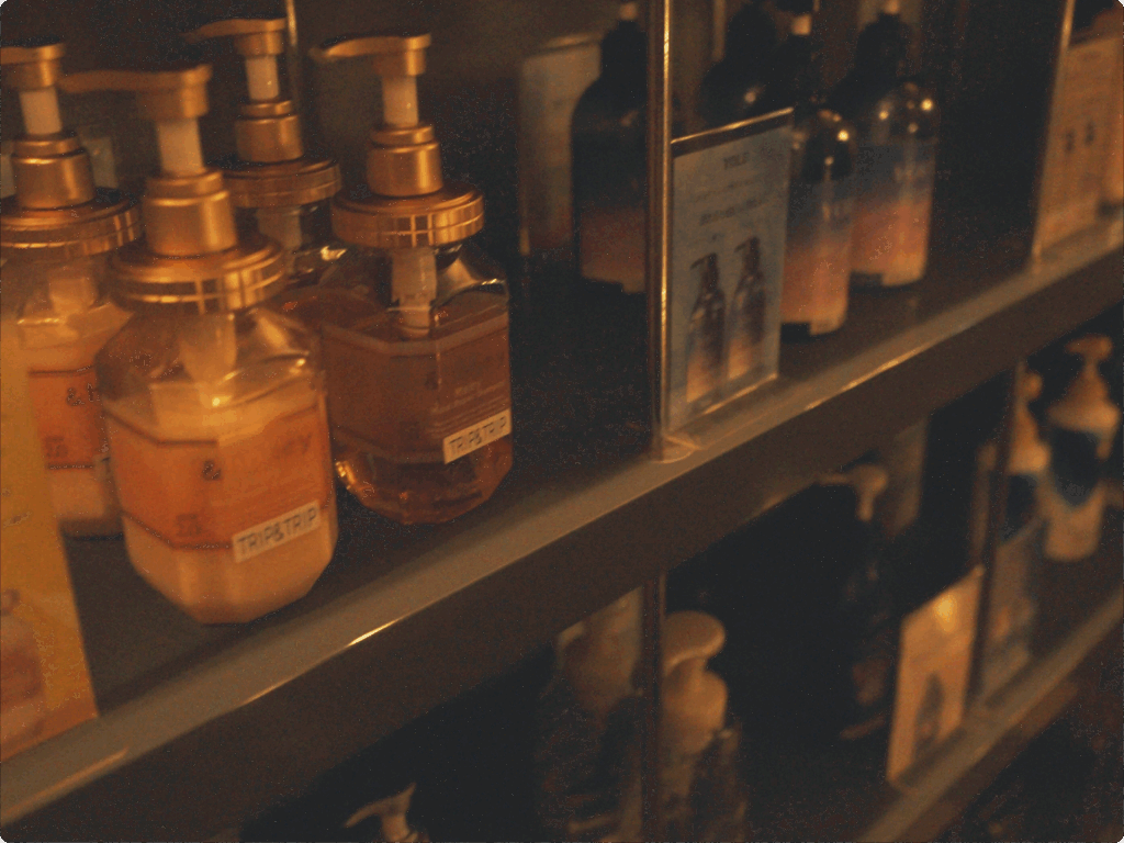 シャンプーが並んでいる画像